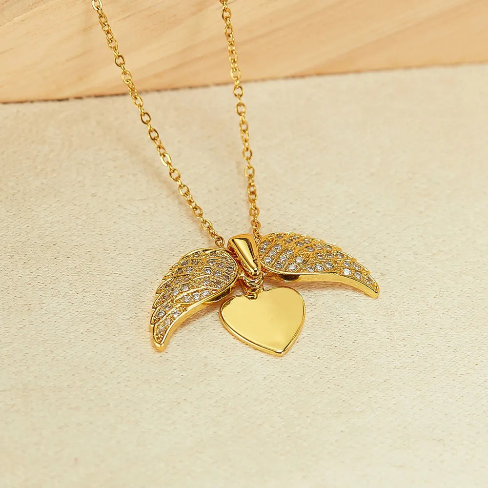 Moving Wings Love Heart Shape Full Bling Zircon Diamonds Pendant Necklaces for Women Girl Birthday Gifts Chain Fashion Jewerly